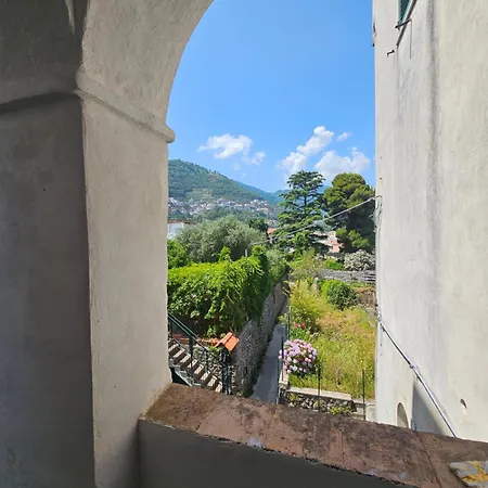 Blue Horizon * Ravello