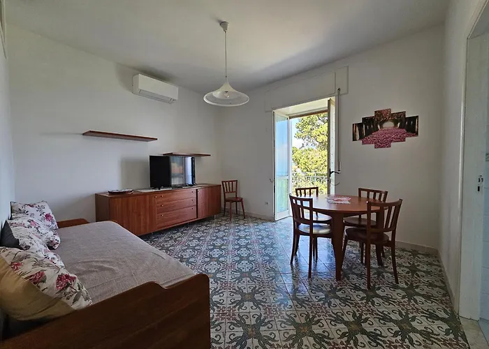 Blue Horizon 아파트 라벨로